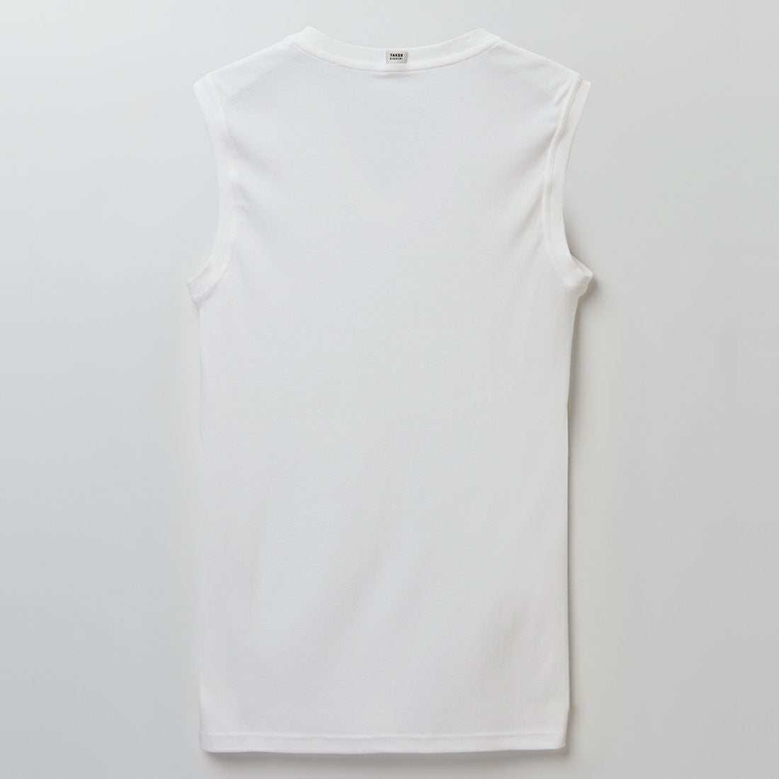 タケオキクチ　スリーブレスVネックシャツ