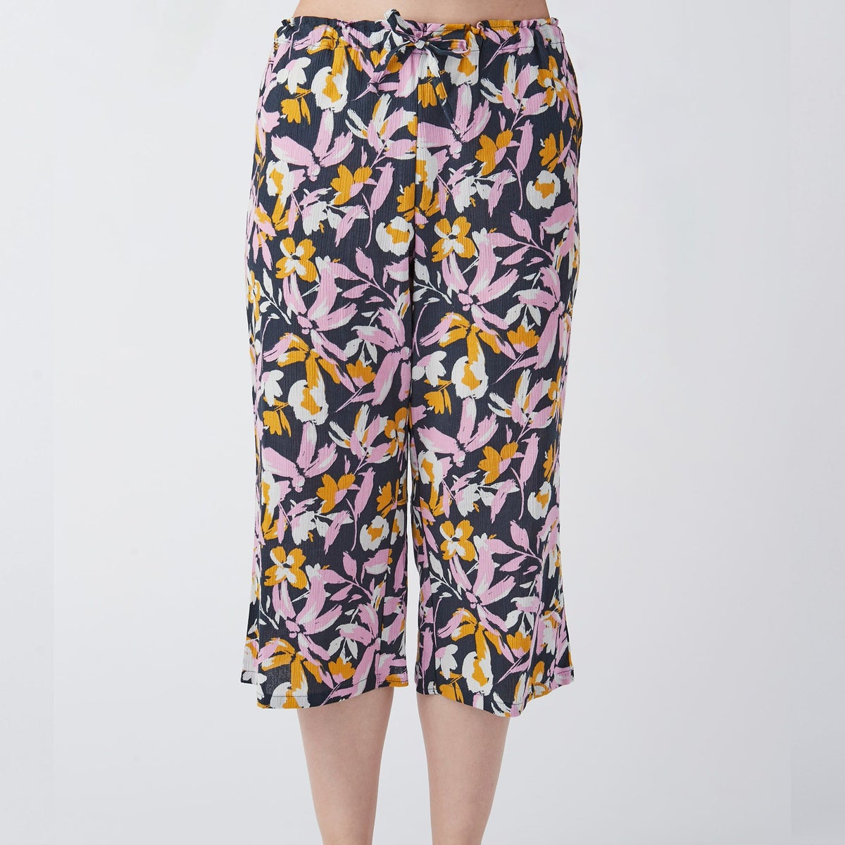 Rela*room 紐付き7分丈ワイドパンツ