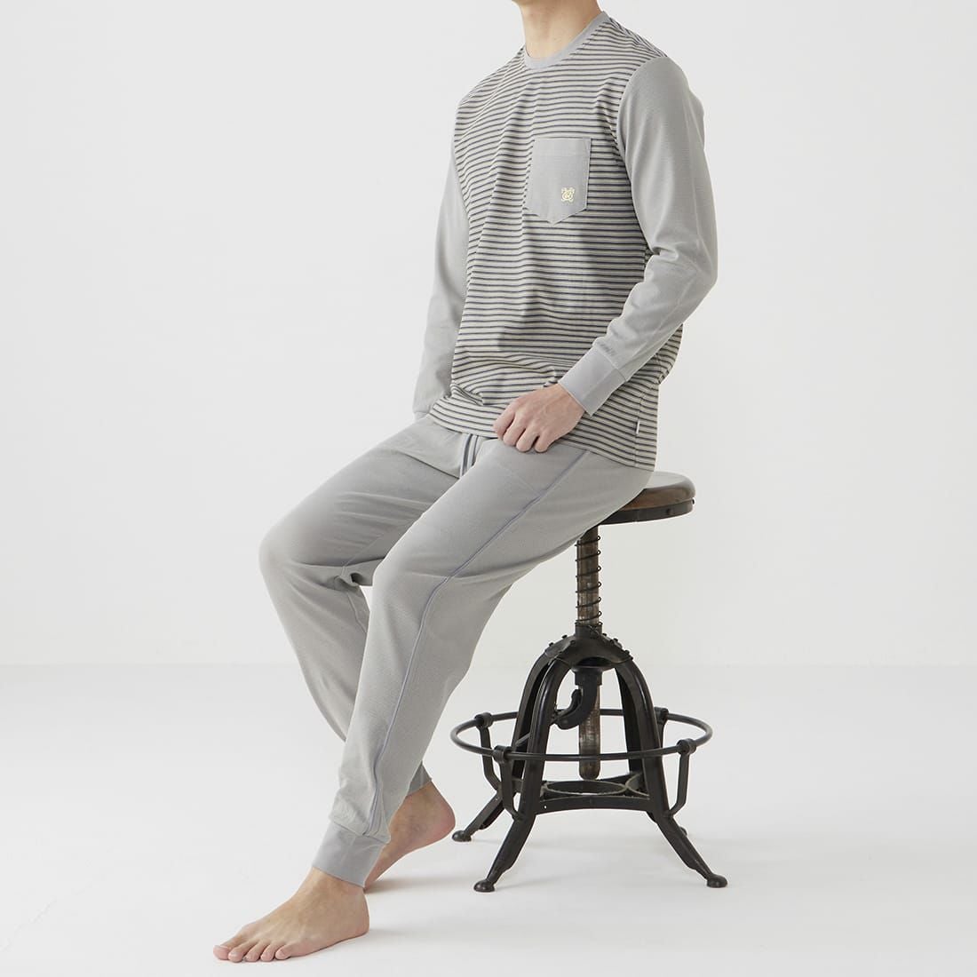 タケオキクチ　前閉じロングパンツ