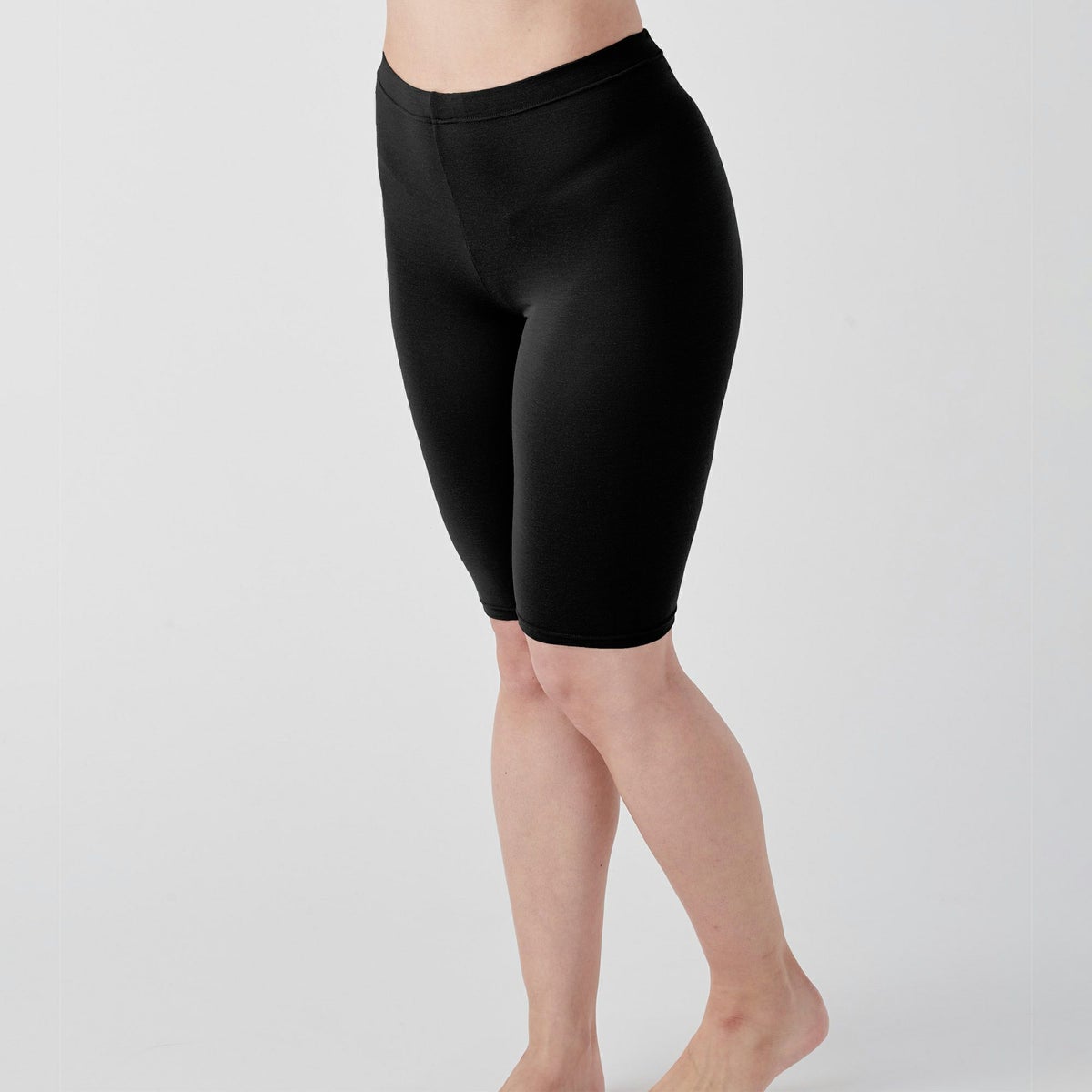 あしマルシェ 接触冷感 5分丈ボトム