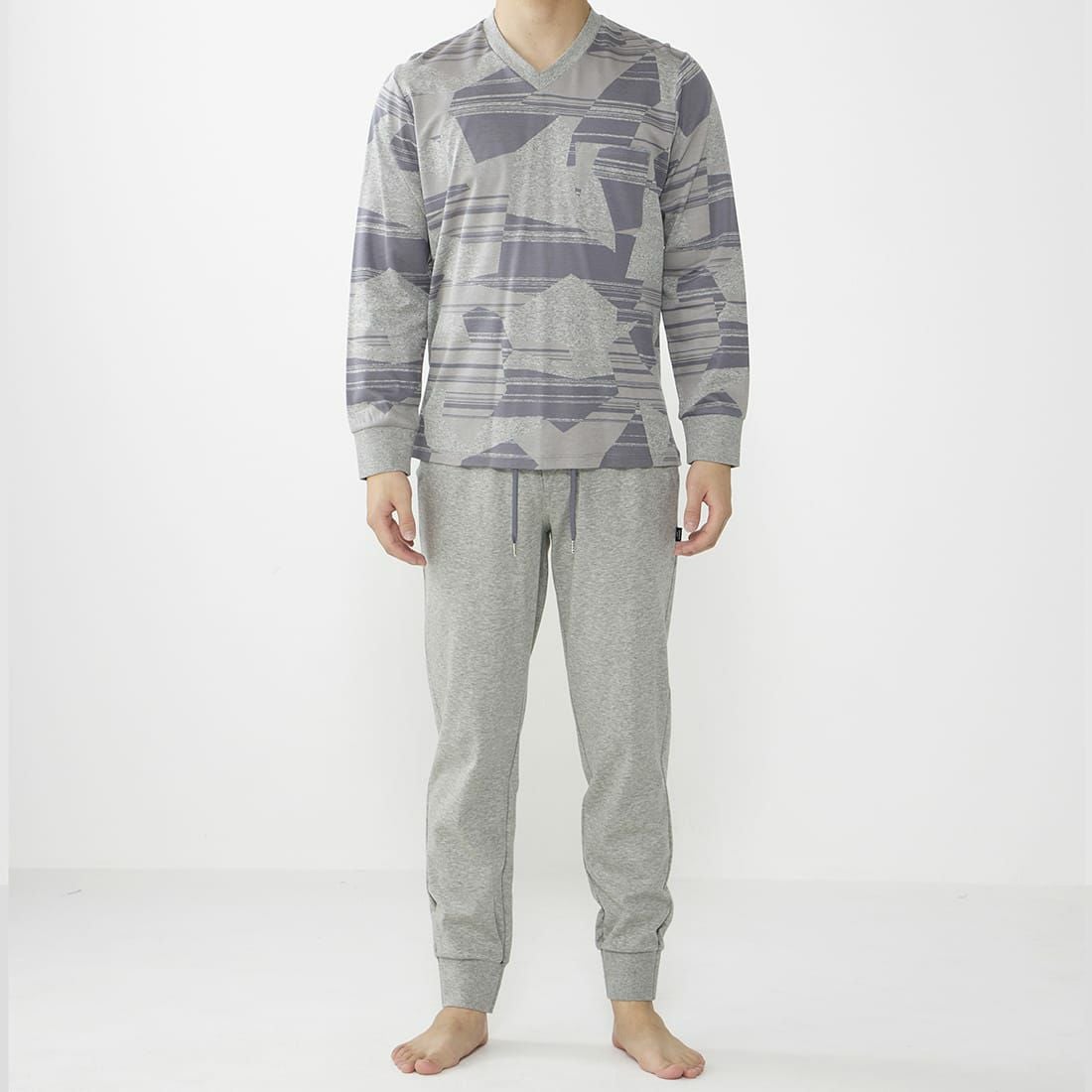 エポカ ウォモ 長袖Vネック