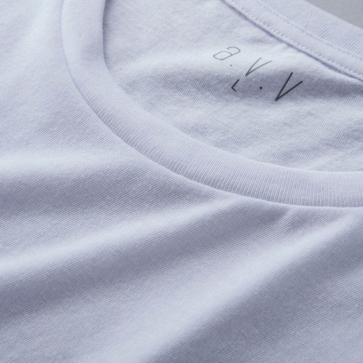 a.v.v 半袖丸首Ｔシャツ