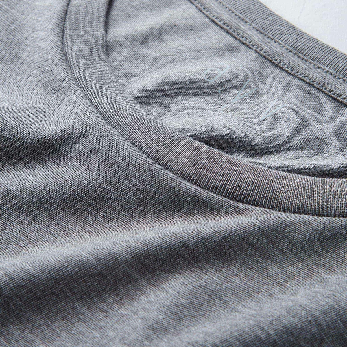 a.v.v 半袖丸首Ｔシャツ