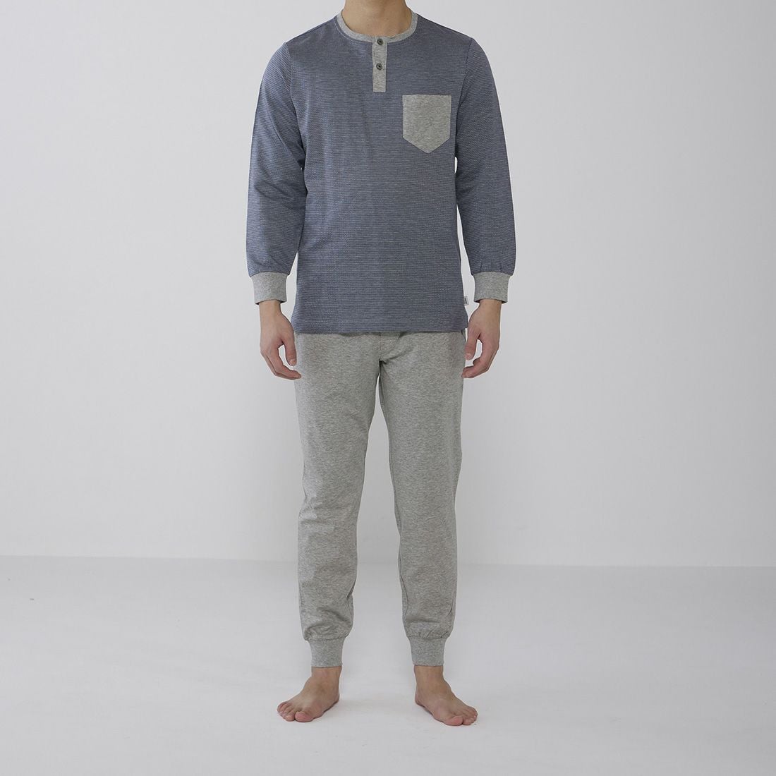 タケオキクチ　長袖ヘンリーネックパジャマ