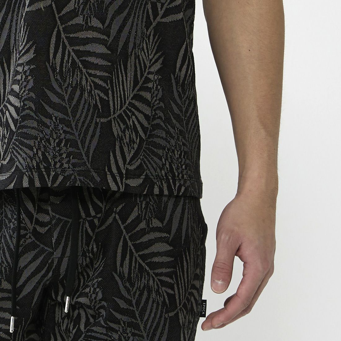 エポカ ウォモ 半袖Ｖネック