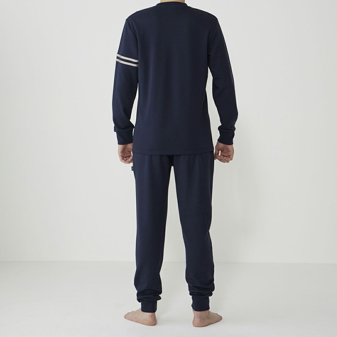 エポカ ウォモ 前閉ロングリブテーパードパンツ