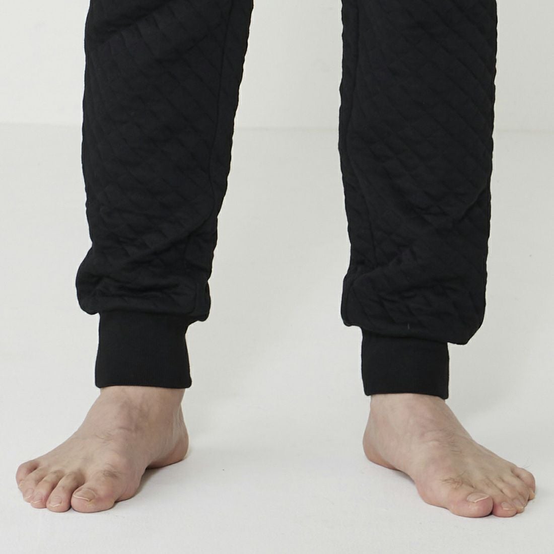 エポカ ウォモ 前閉ロングリブテーパードパンツ