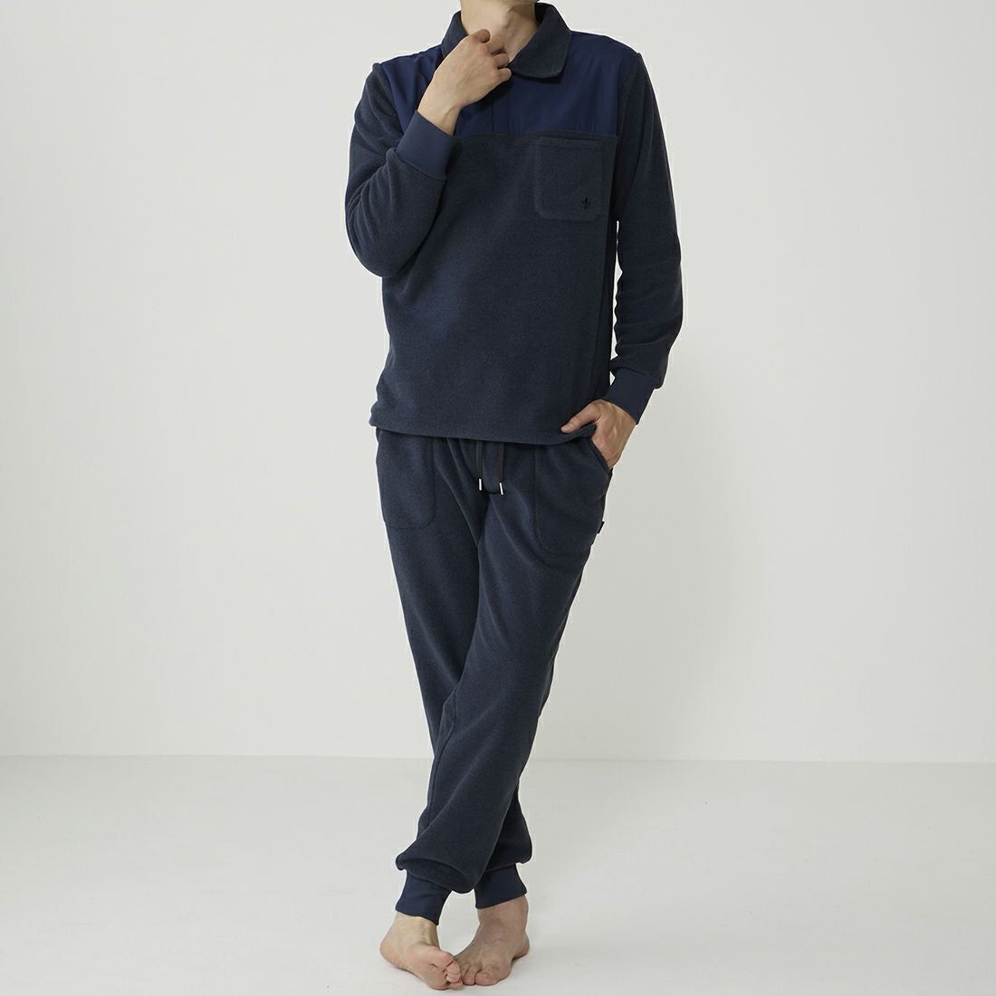 エポカ ウォモ 前閉ロングリブテーパードパンツ