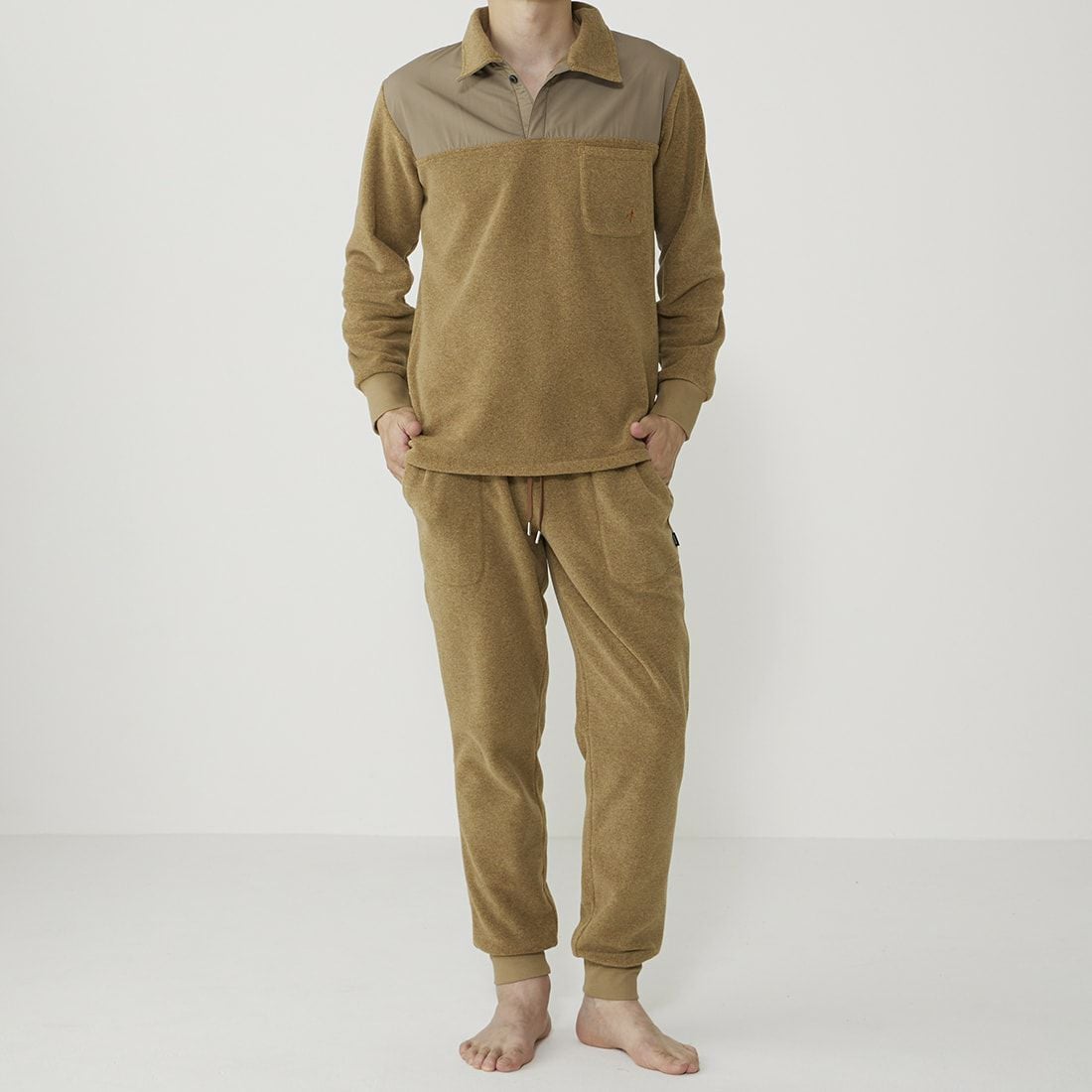 エポカ ウォモ 前閉ロングリブテーパードパンツ