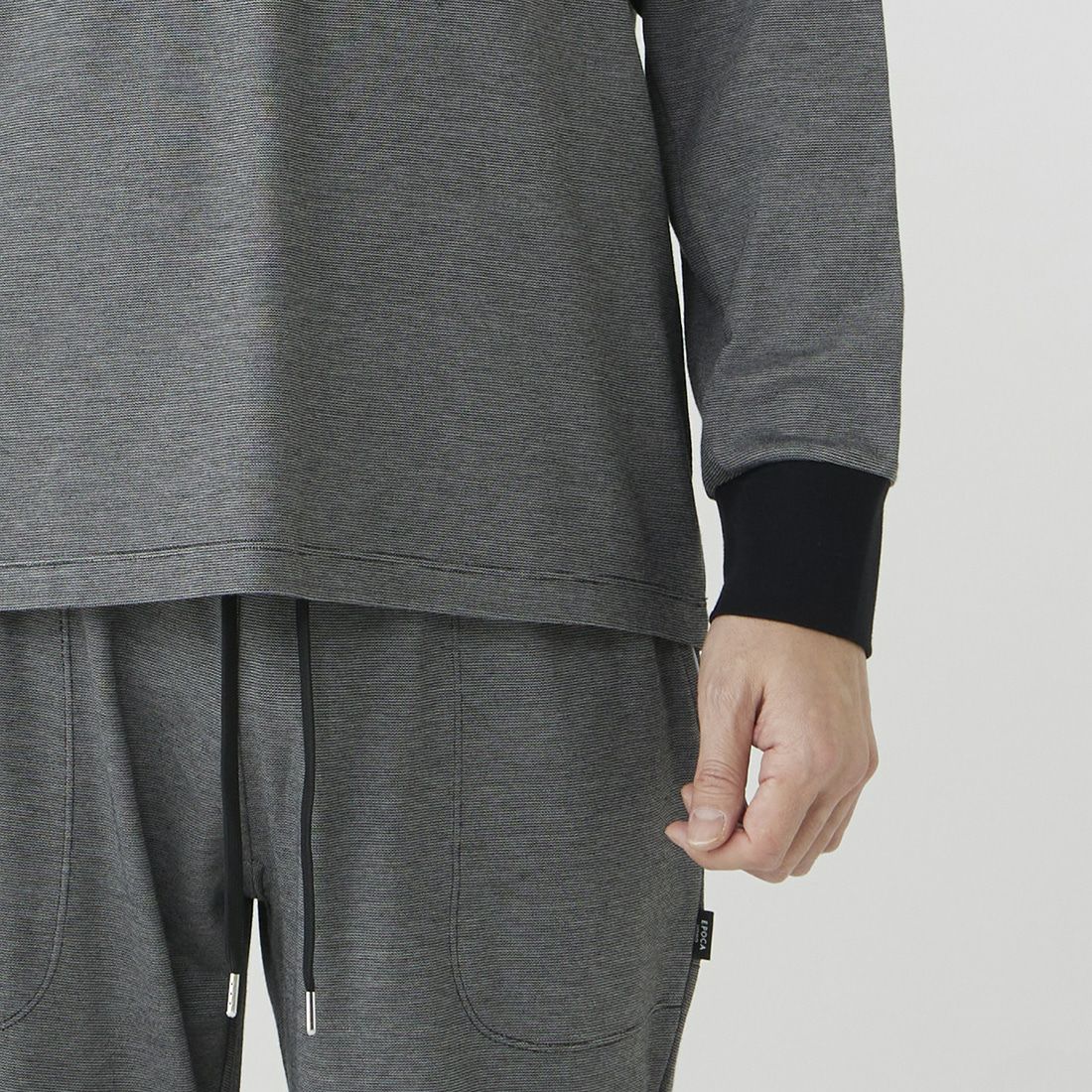 エポカ ウォモ 長袖クルーネック