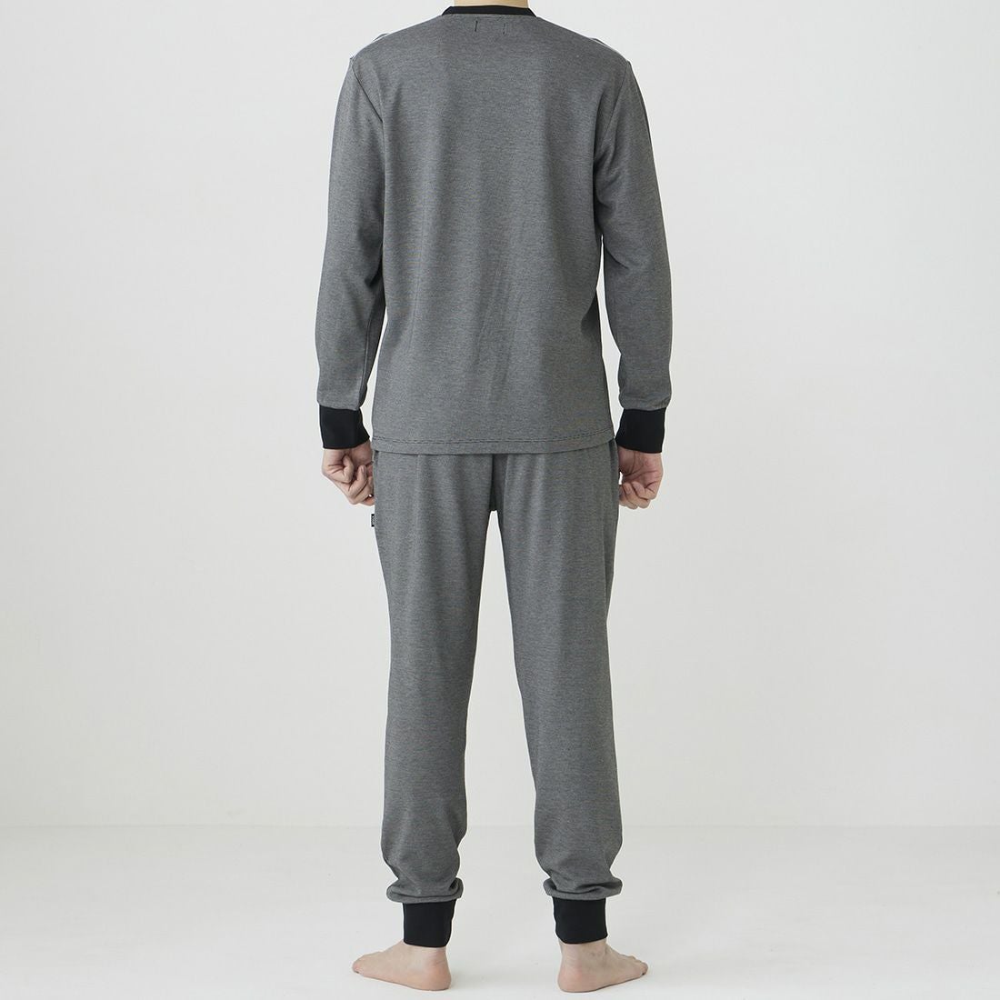 エポカ ウォモ 長袖クルーネック