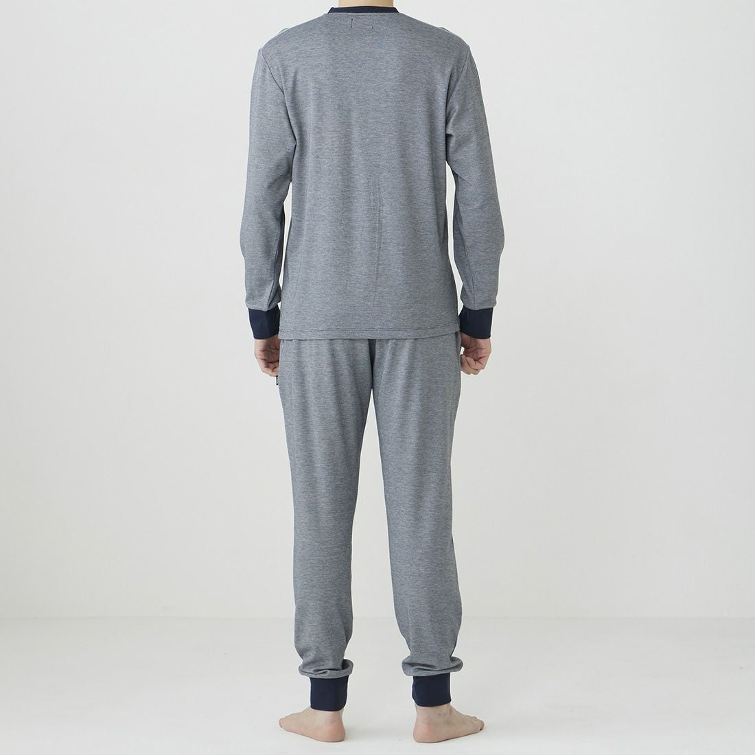 エポカ ウォモ 長袖クルーネック