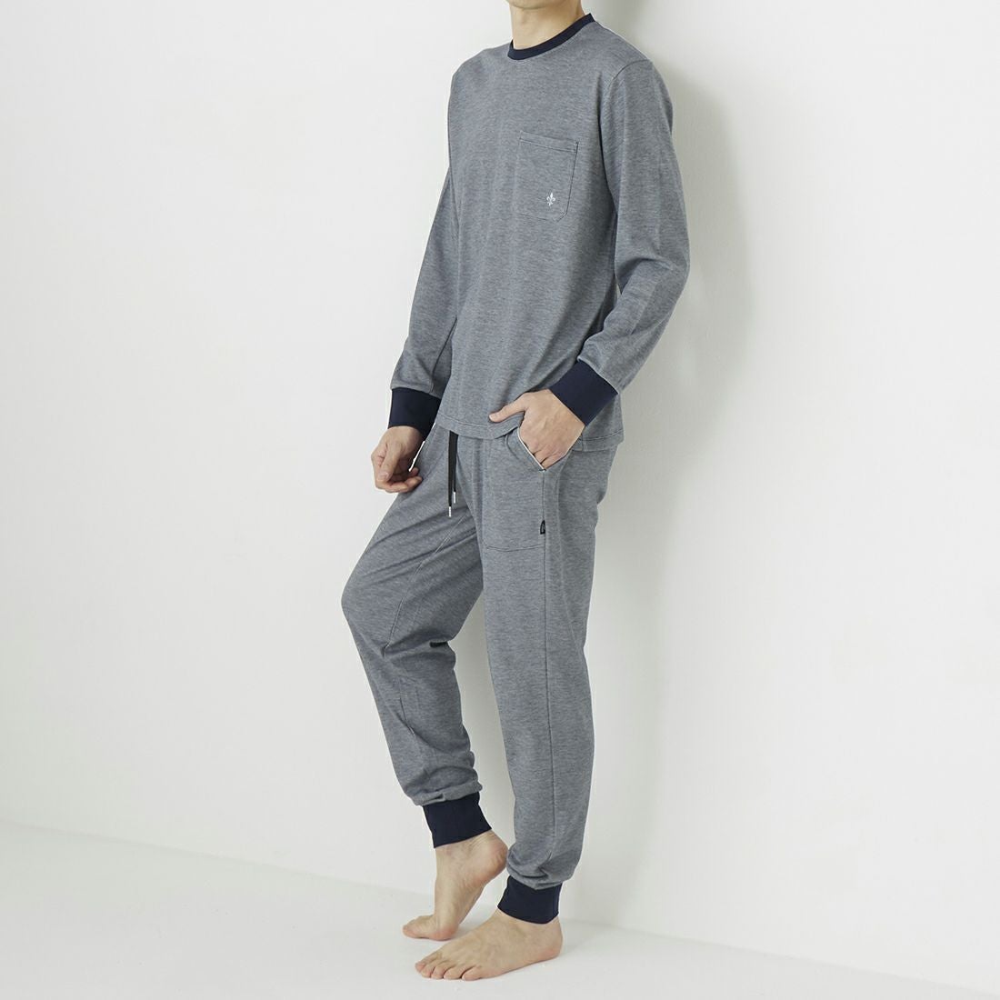 エポカ ウォモ 長袖クルーネック