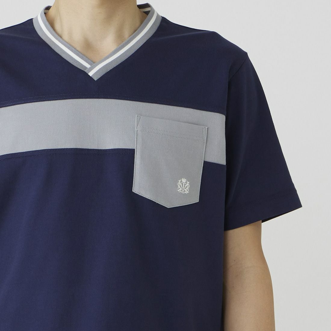 タケオキクチ 半袖Vネックシャツ